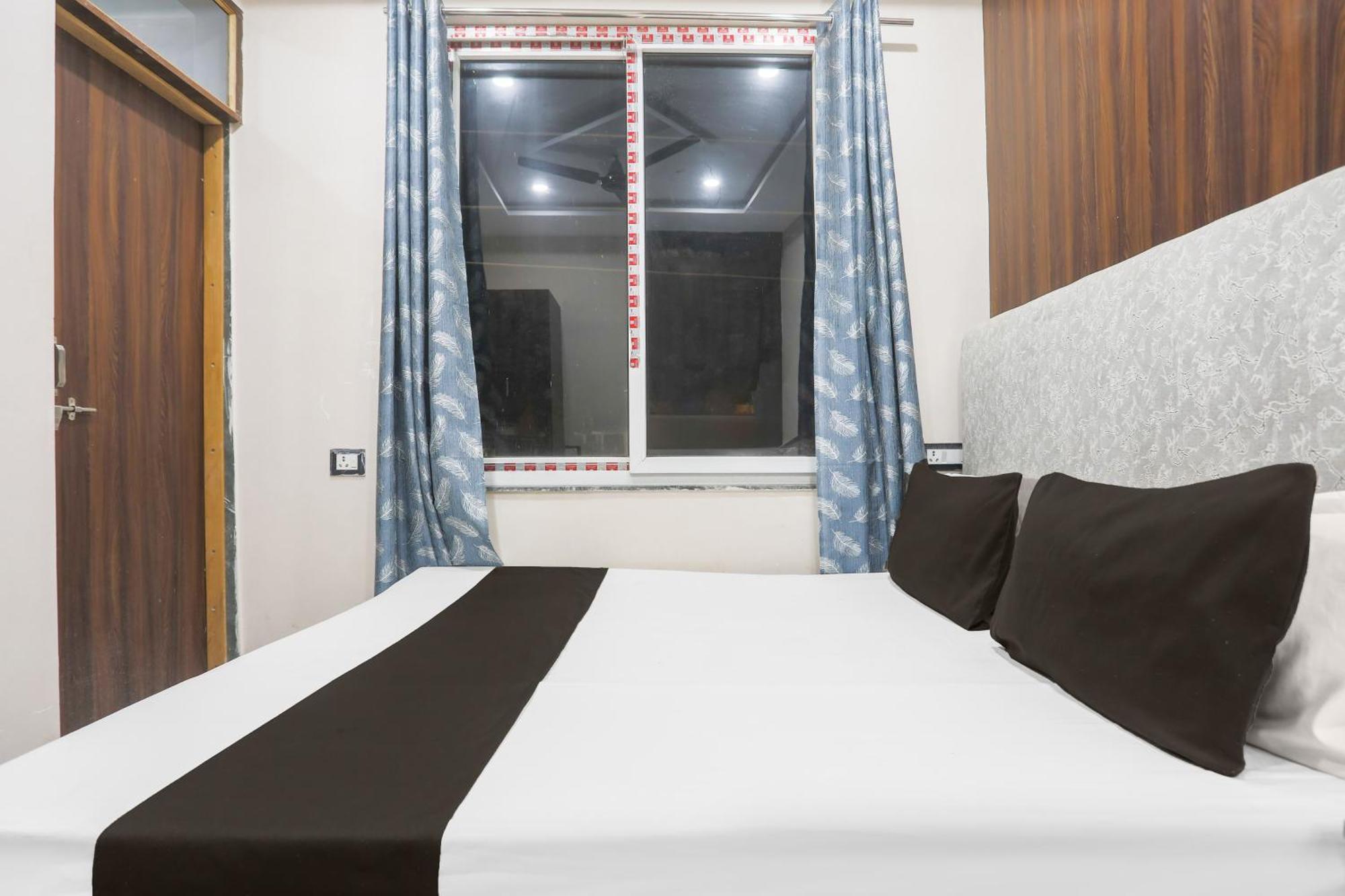Hotel O S Grand Allāhābād Junction Buitenkant foto
