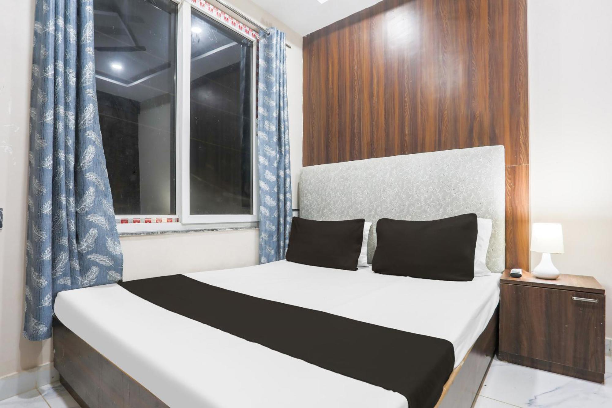 Hotel O S Grand Allāhābād Junction Buitenkant foto